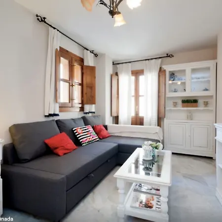Sunny, 2-bedroom House With Wifi In 5 Minutes From Apartment